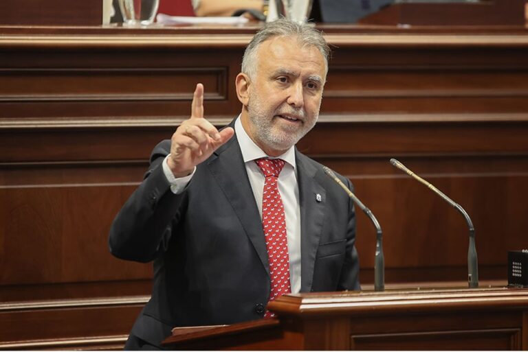 Ángel Víctor Torres
