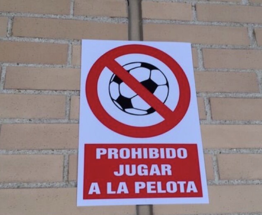 Prohibición de balones en la playa