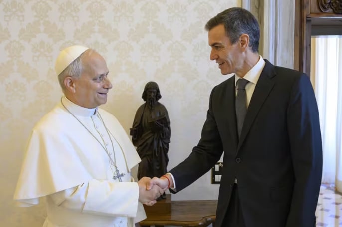 Papa León XIV y Pedro Sánchez