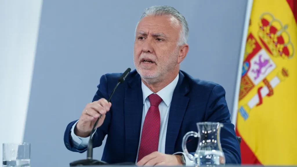 Ángel Víctor Torres