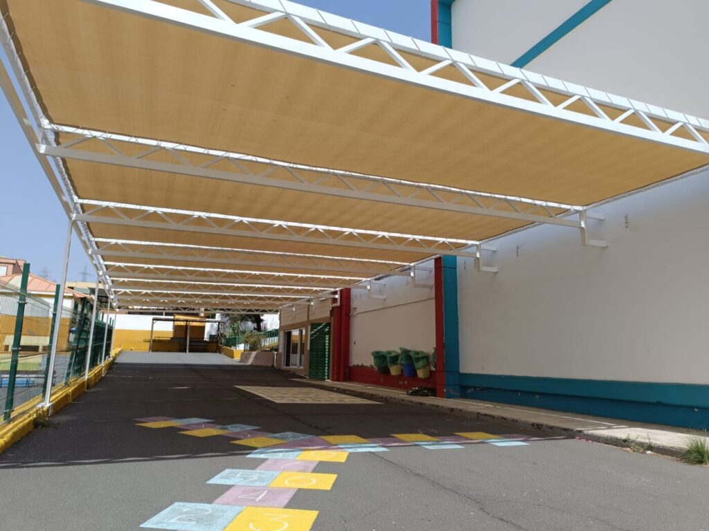 Centro escolar en La Laguna