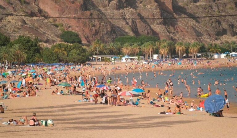 Playa de Las Teresitas