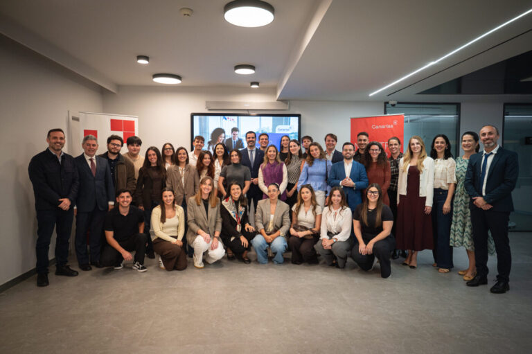 Convocatoria de becas en negocios internacionales