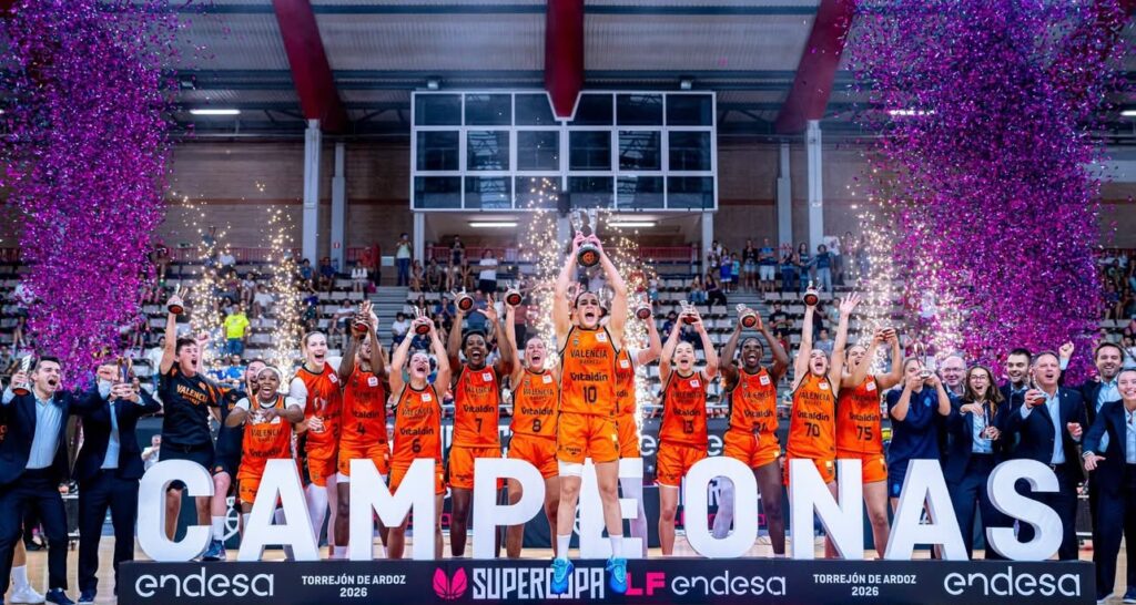 Valencia Basket Supercopa Elena Buenavida Leticia Romero Baloncesto