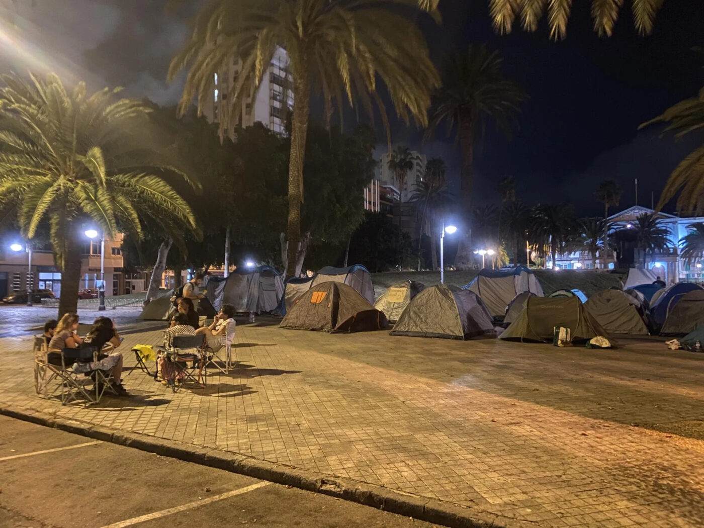 acampada-las-palmas-vivienda