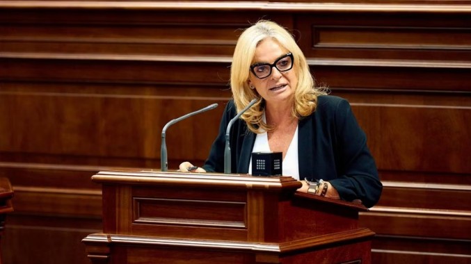 esther monzón parlamento de canarias sanidad