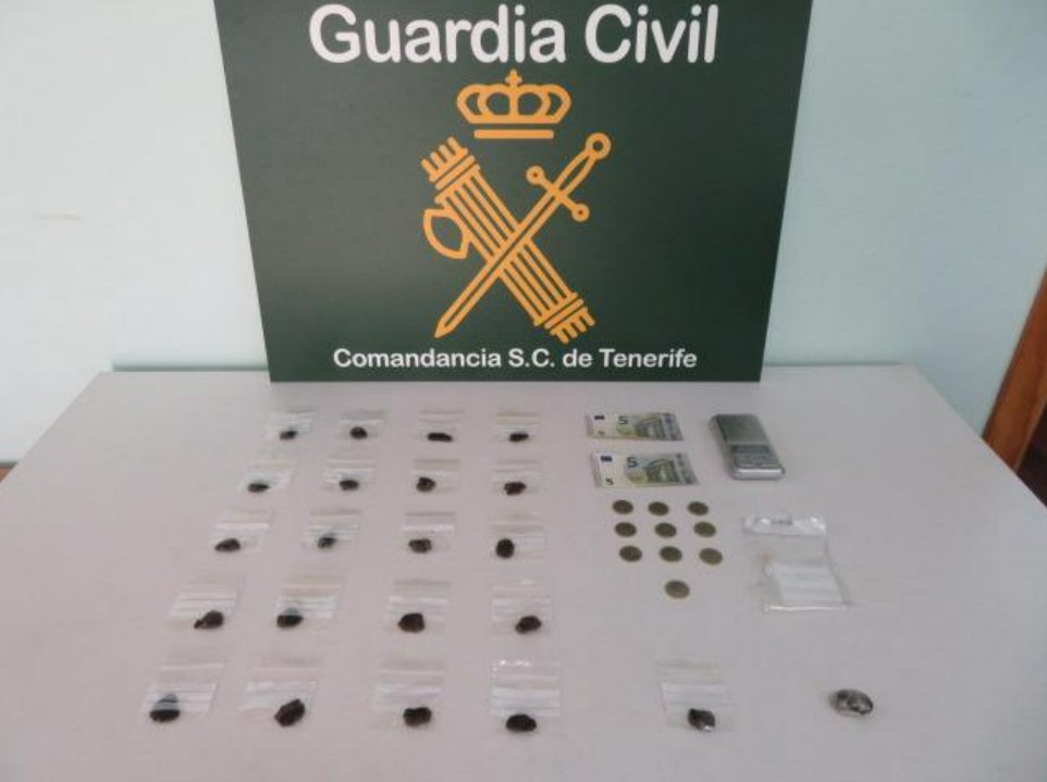 guardia civil 21 dosis hachís