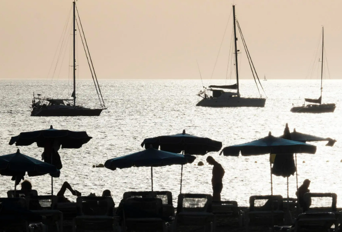 ola de calor tenerife y gran canaria.jpg