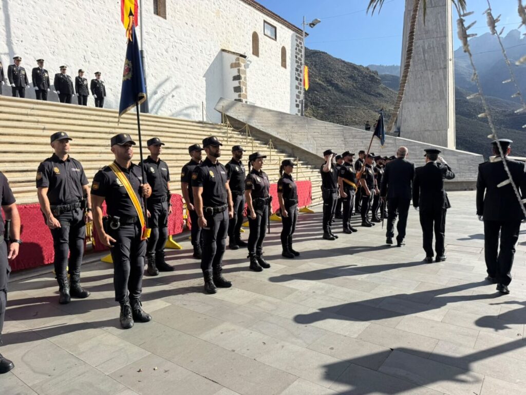 Policía Nacional santos custodios celebración