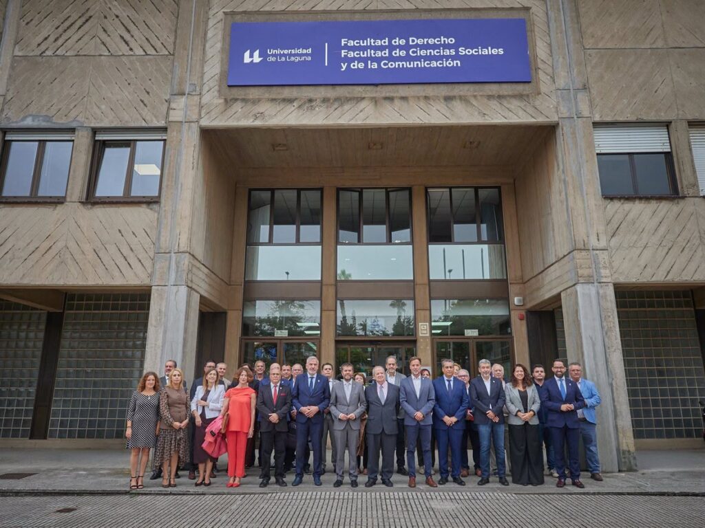 Colaboración de los Consejos Sociales de la ULL y ULPGC